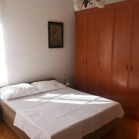 Tranquil Urban Escape Apartman *
