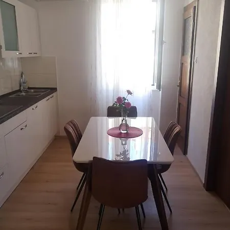 Apartment Tranquil Urban Escape Split